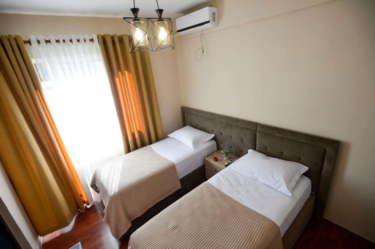 Niku Hotel